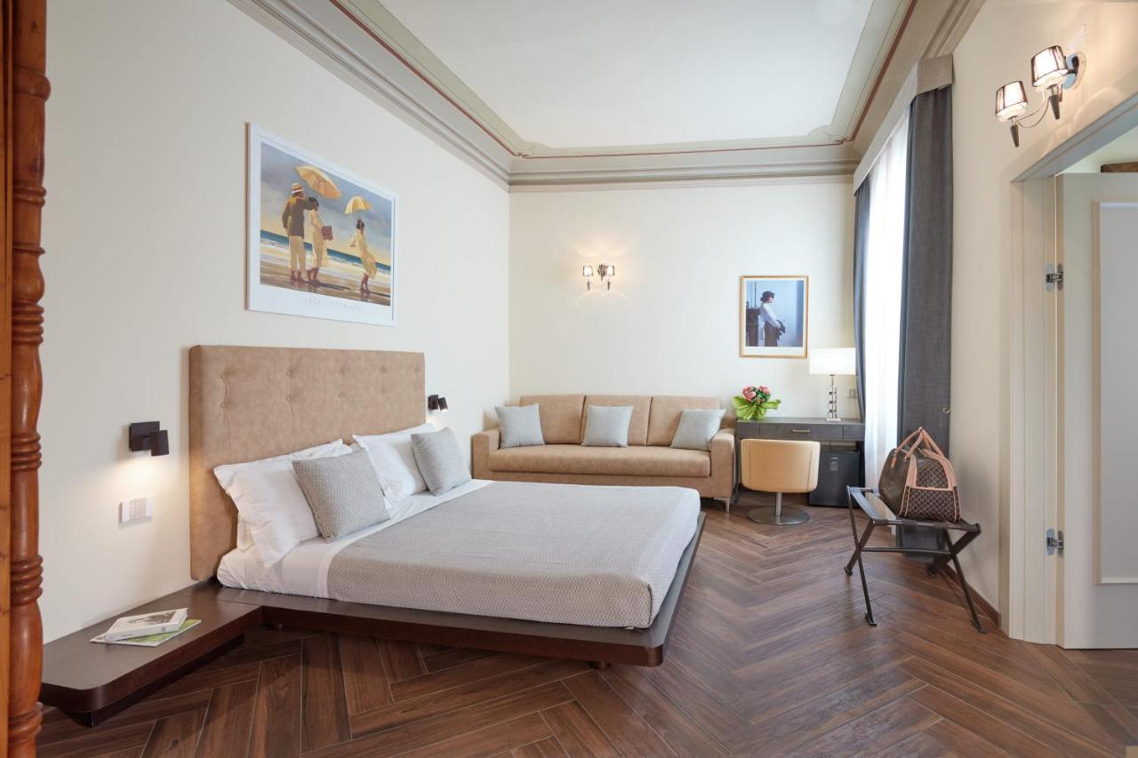 Standard Queen Room